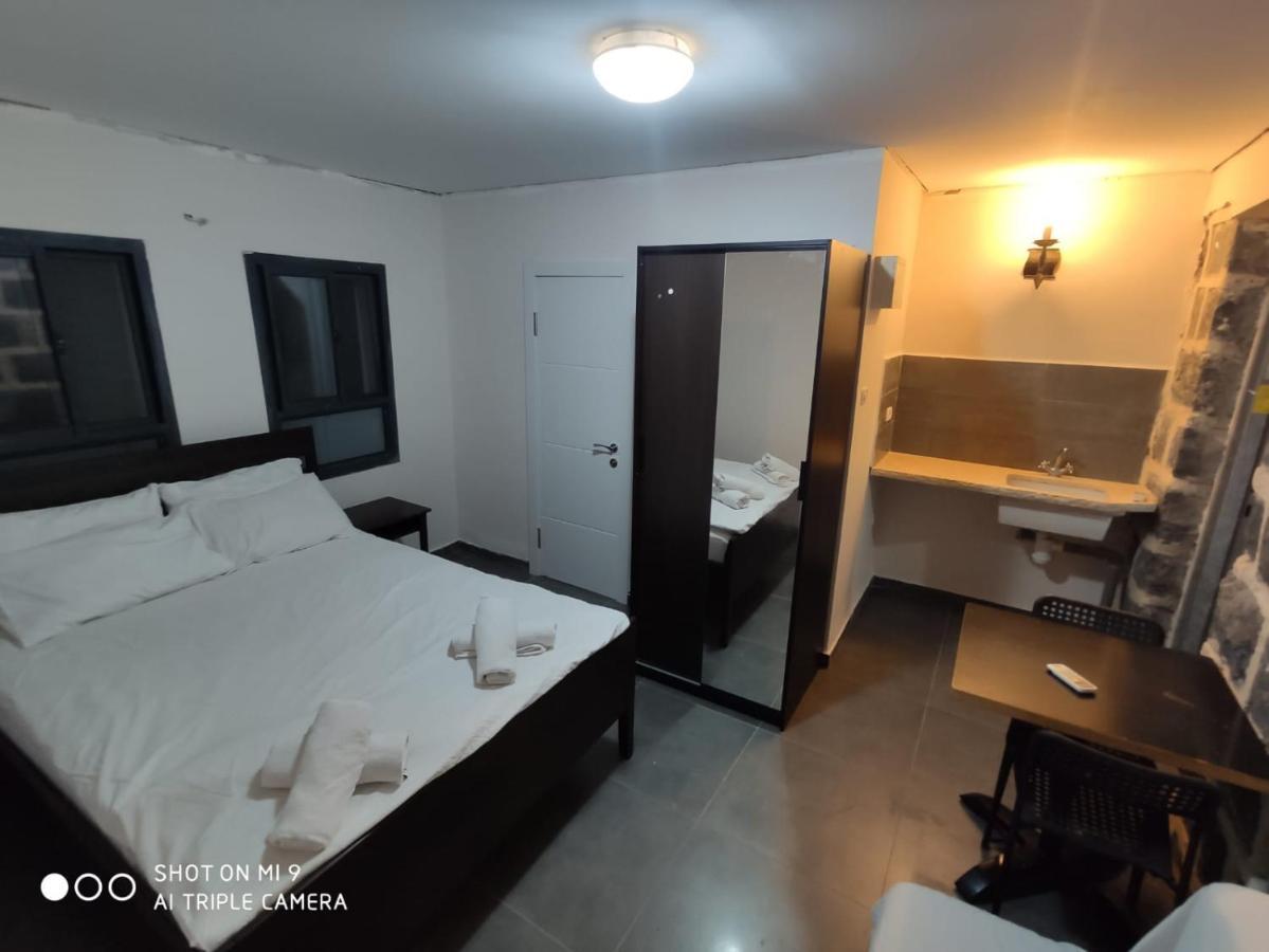 Ahva 17 Hotel Tiberias Exterior photo